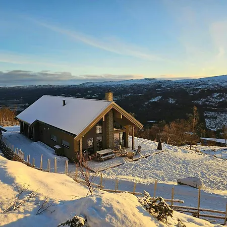 Mountain Cabin With Panoramic Views And Sauna