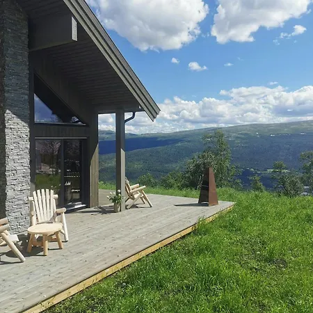 Mountain Cabin With Panoramic Views And Sauna